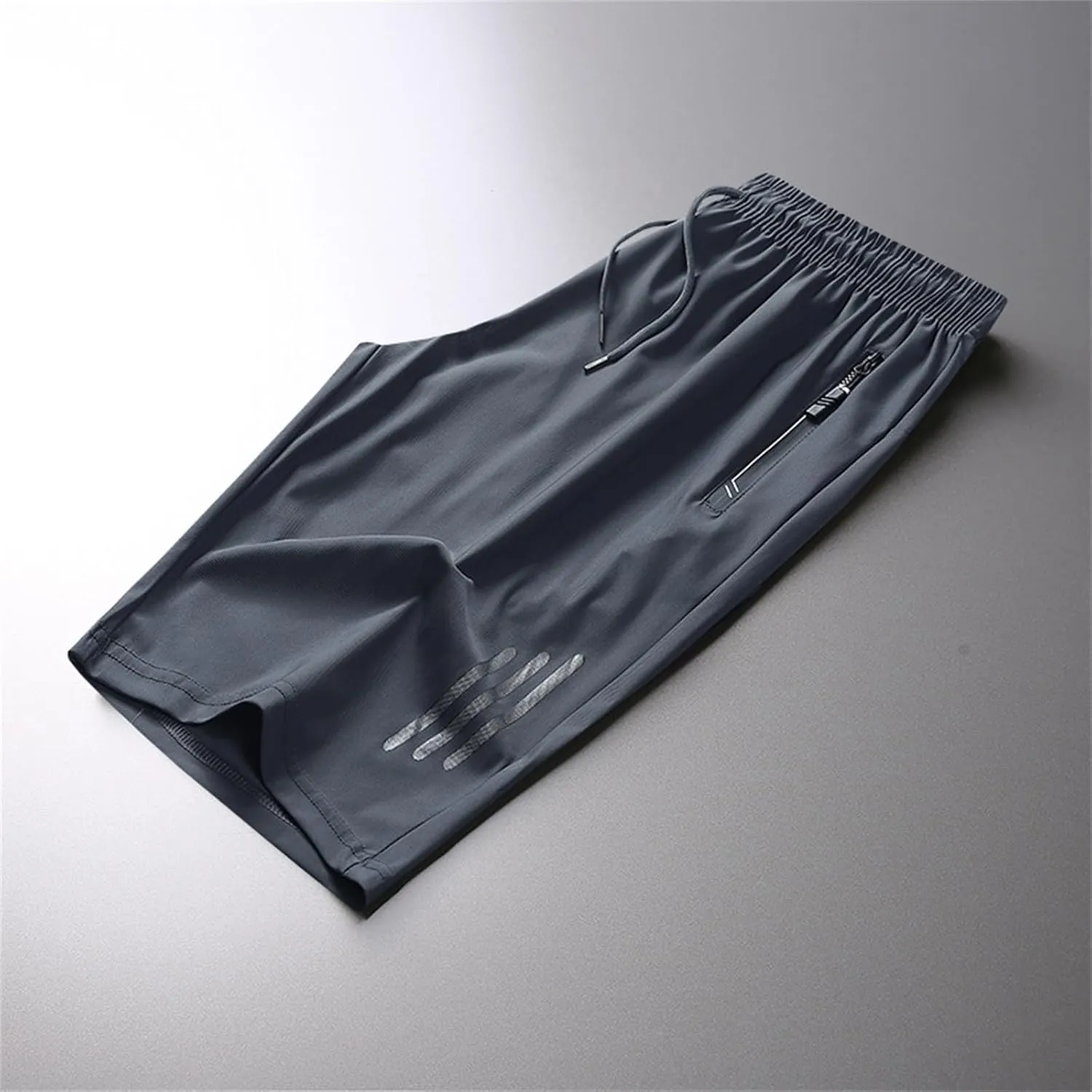 Men's Ice Silk Shorts Sport Lightweight Shorts Breathable Short Pants Pocket with Zip Sports Trousers Active Men Shorts
