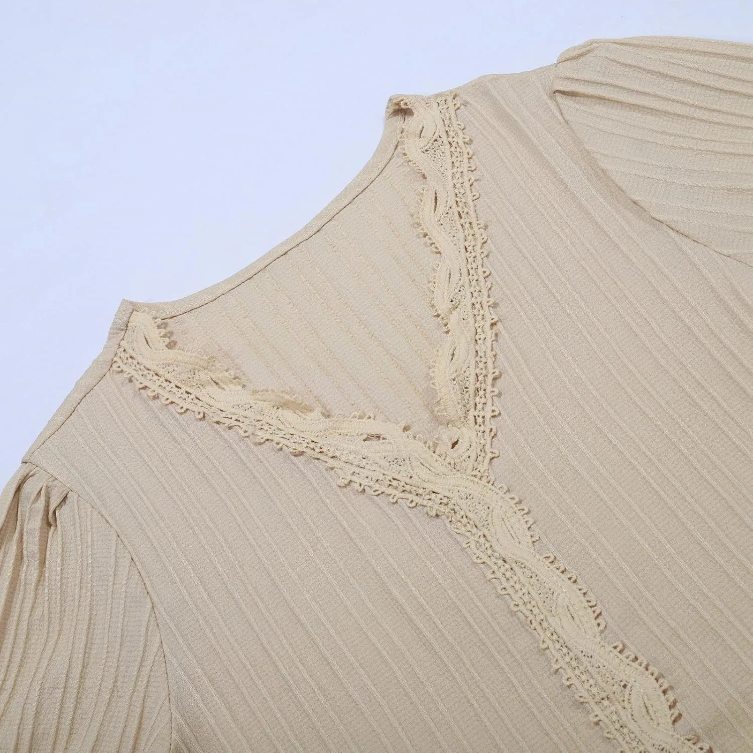 Womens Lace V Neck Shirts Fashion Plain Elegant Short Sleeve Blouses Soft Casual Workout T-Shirts Fall 2024 Trendy Tops