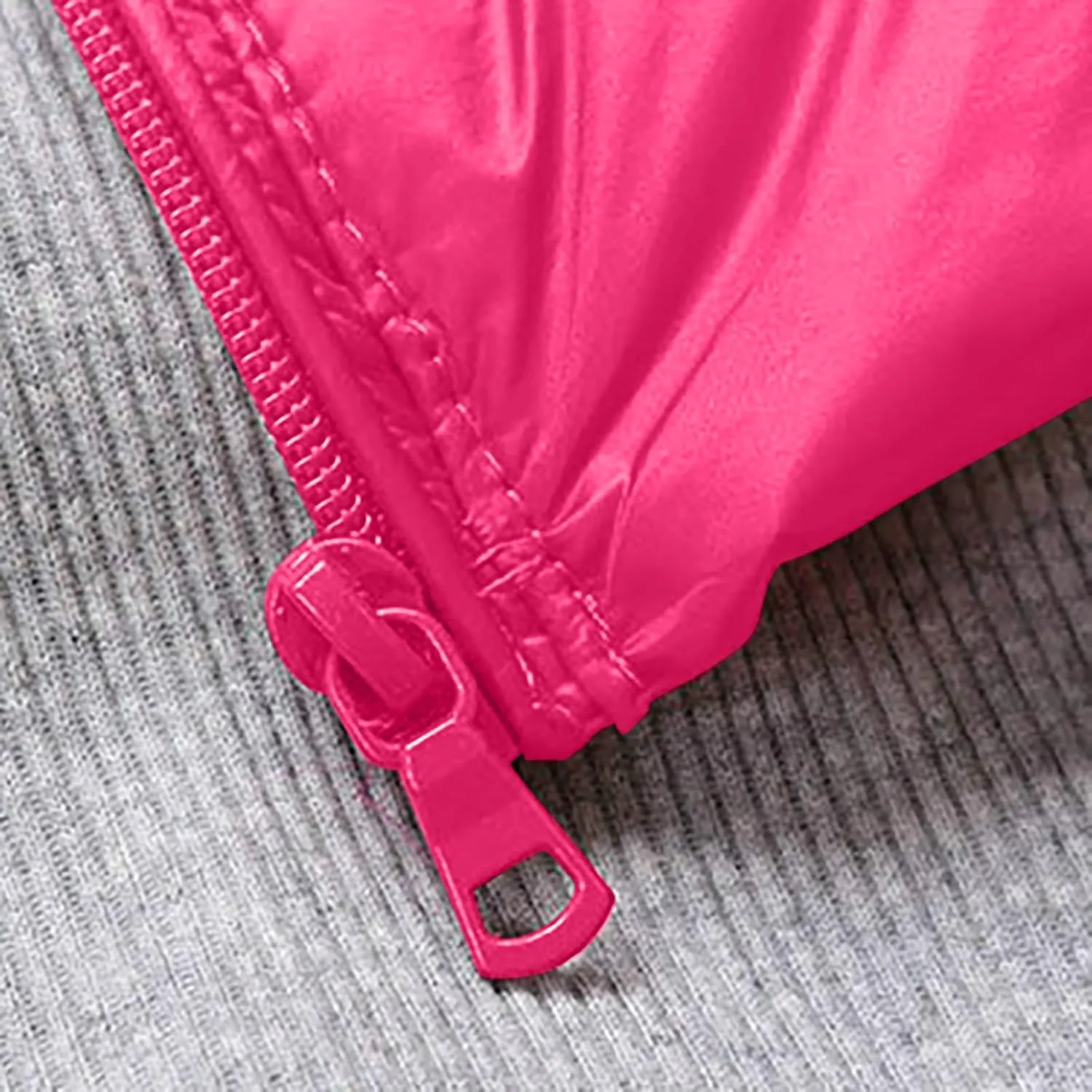 Womens Vests Outerwear Lightweight Casual Sleeveless Collar Quilted Down Jackets Fashion Classic-Fit Zip Padded Puffer Vest
